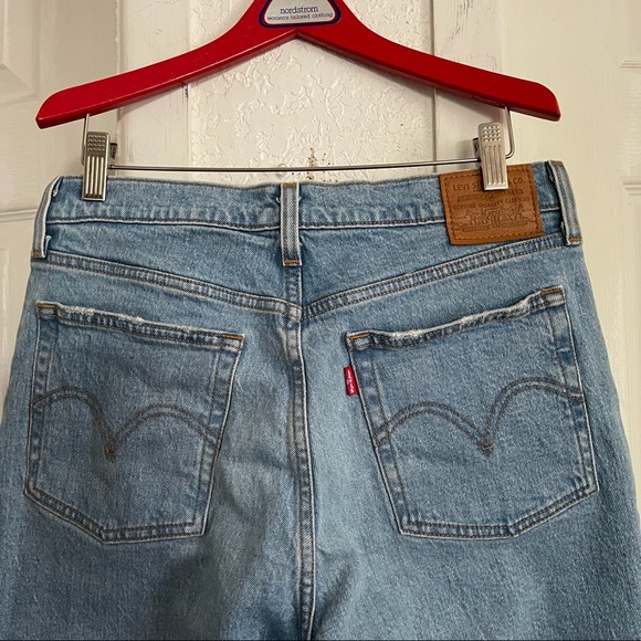 Levi’s Wedgie Raw Hem Jeans size 30 - Picture 6 of 13